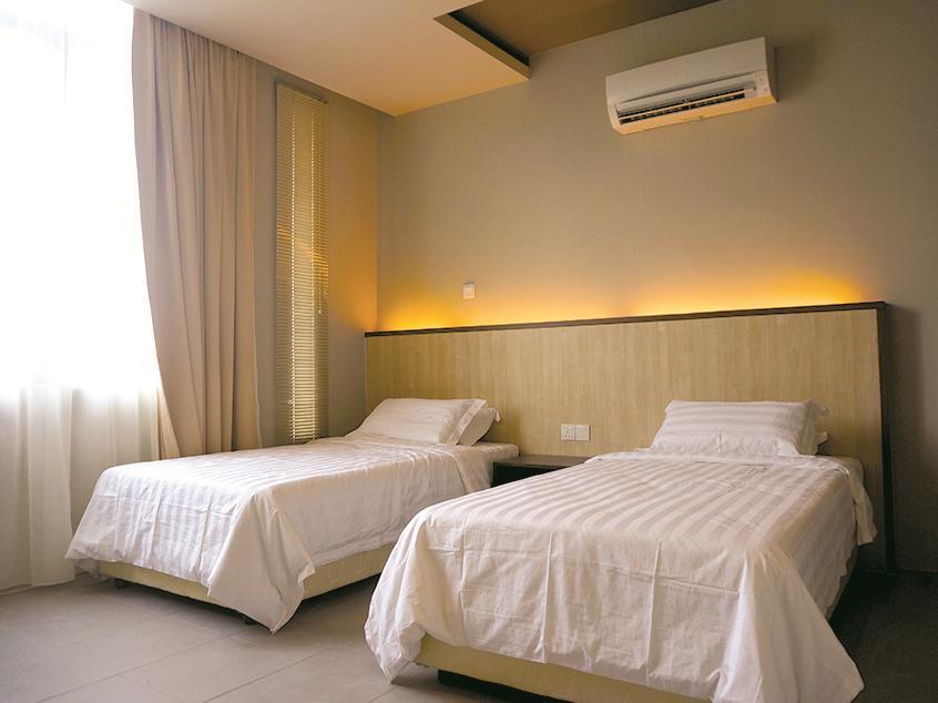 Tribeca Suites Кучинг Екстериор снимка