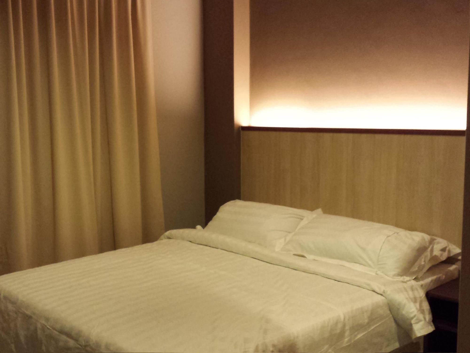 Tribeca Suites Кучинг Екстериор снимка
