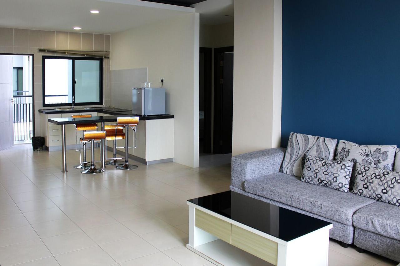 Tribeca Suites Кучинг Екстериор снимка