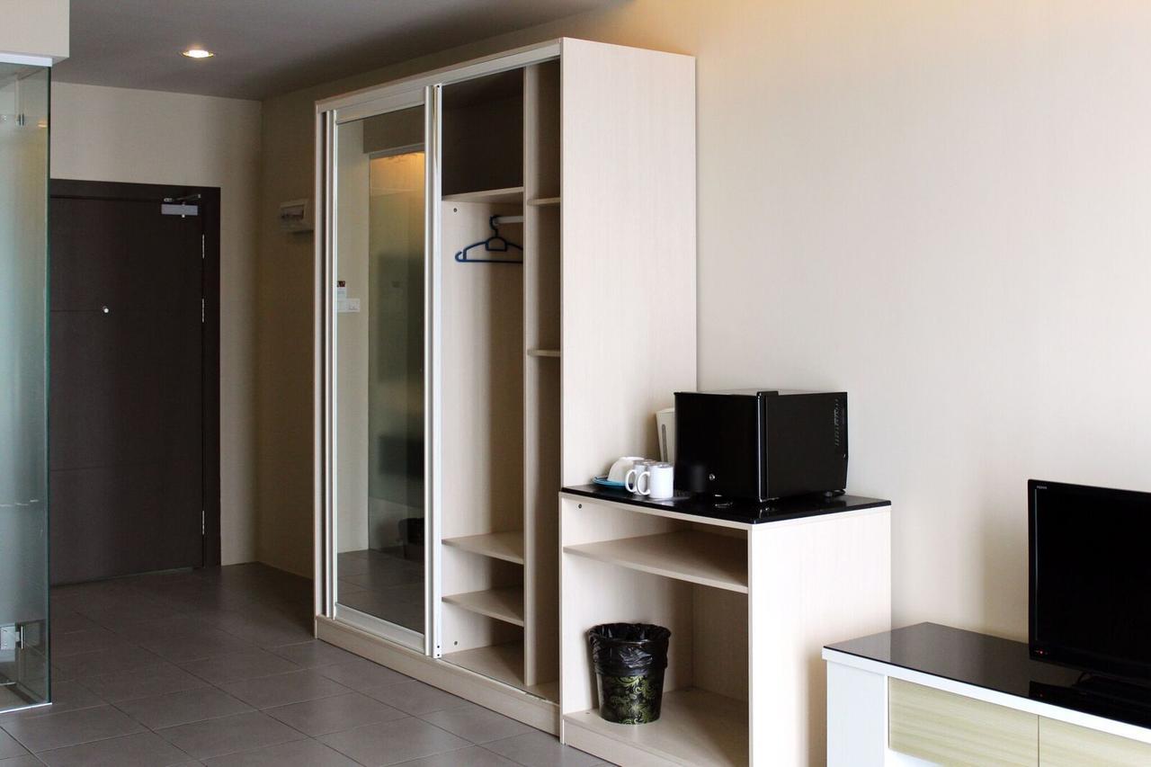 Tribeca Suites Кучинг Екстериор снимка